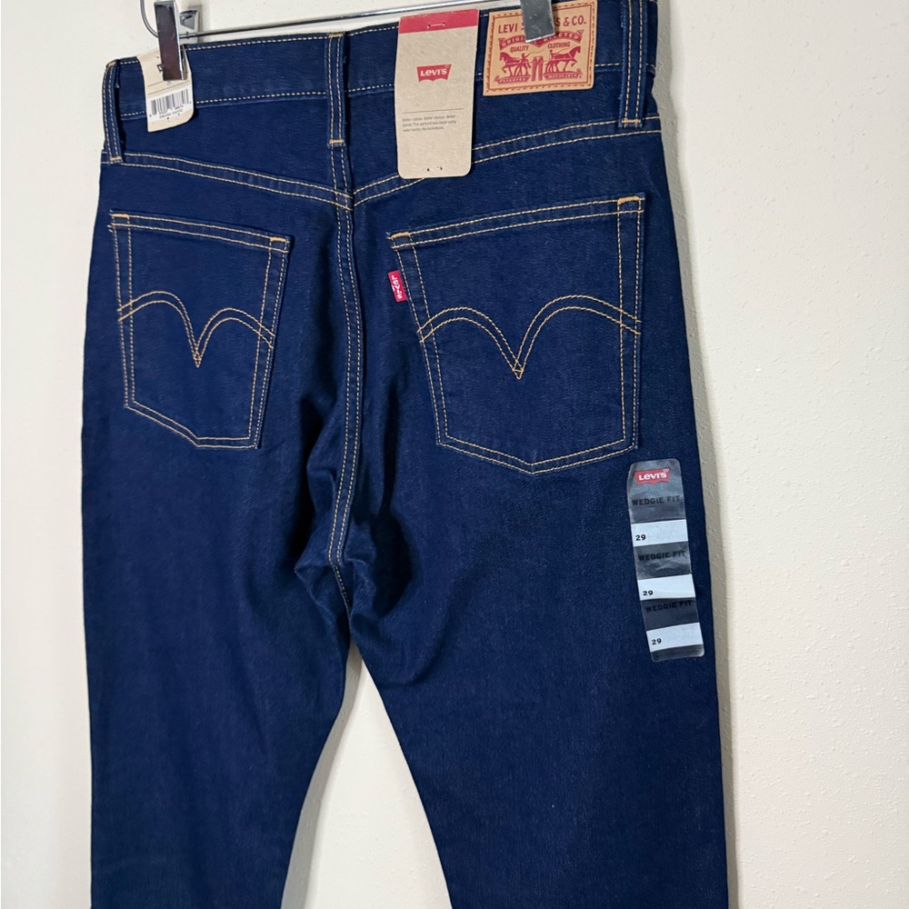 Levi’s Wedgie Fit High Rise Straight Leg Jeans Size 29 Dark Wash NWT